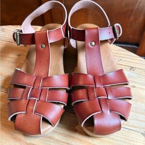 Universal Thread Brown Clog Sandals